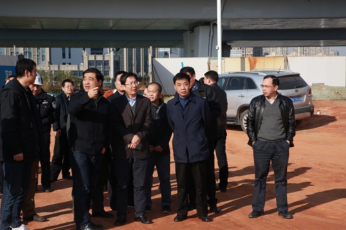 副市長(zhǎng)宋鈾一行調(diào)研我司昌南大道、洪都大道快速路改造項(xiàng)目